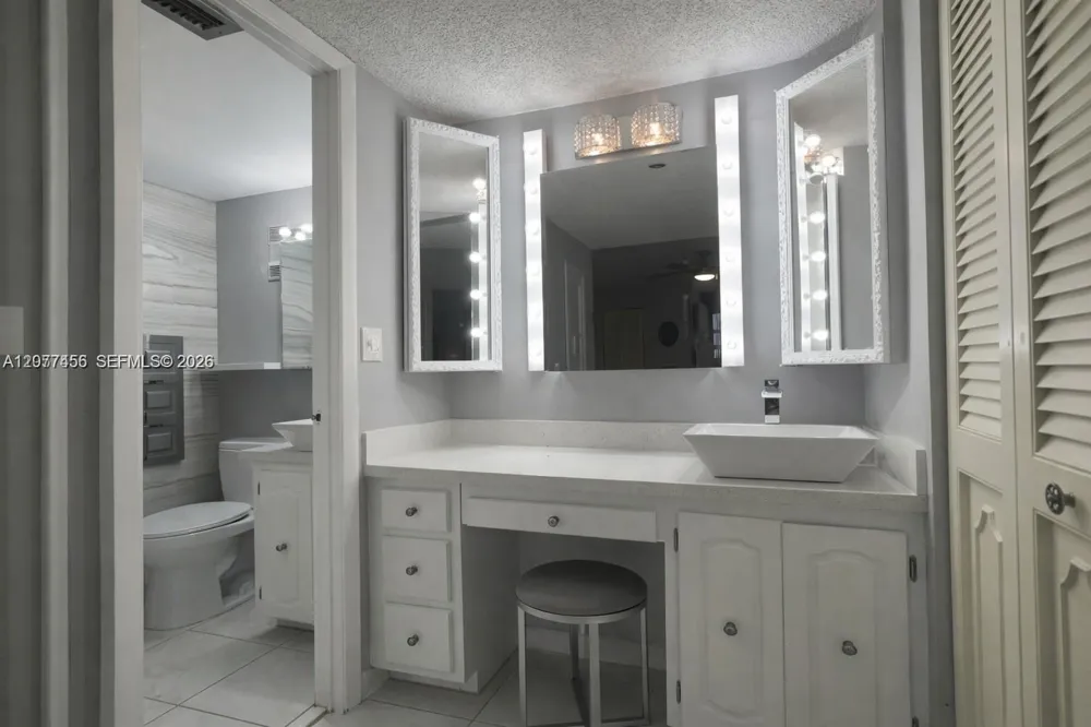 3910 Inverrary Blvd #603-B Lauderhill, FL 33319