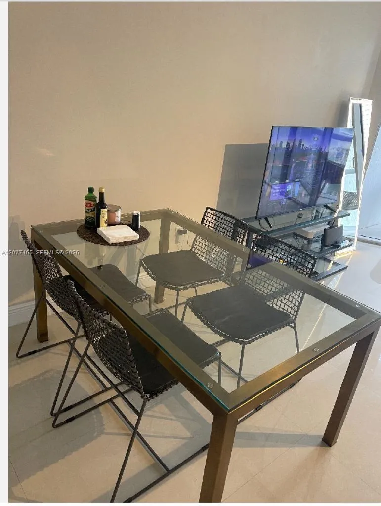 475 Brickell Ave #808 Miami, FL 33131