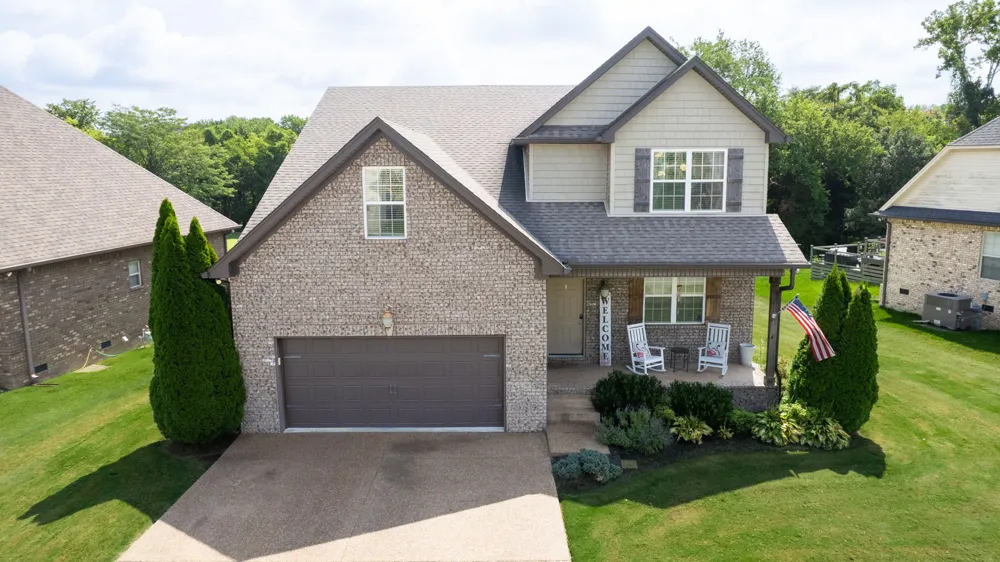 107 TEN OAKS DRIVE Lebanon, TN 37087