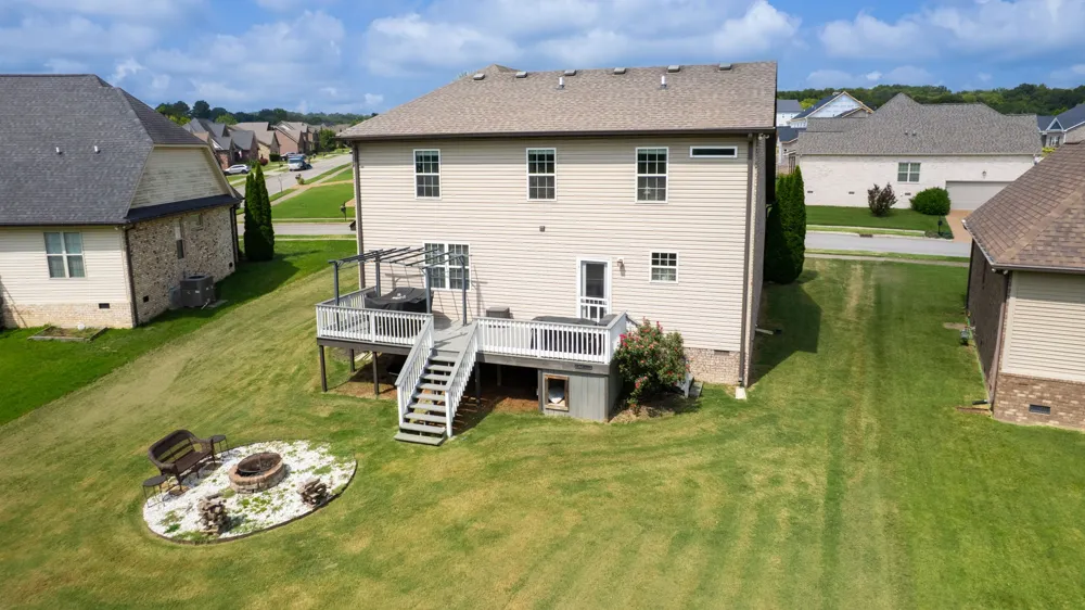 107 TEN OAKS DRIVE Lebanon, TN 37087