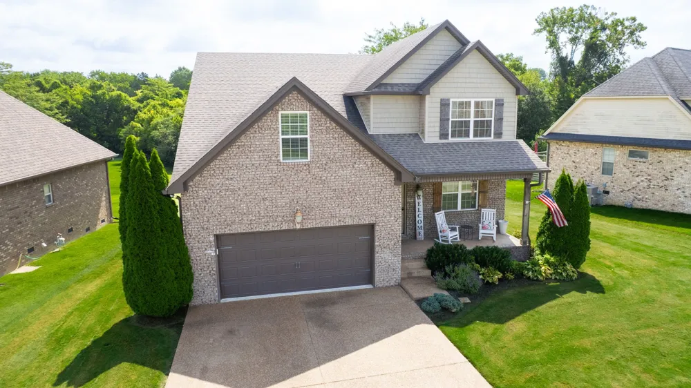 107 TEN OAKS DRIVE Lebanon, TN 37087
