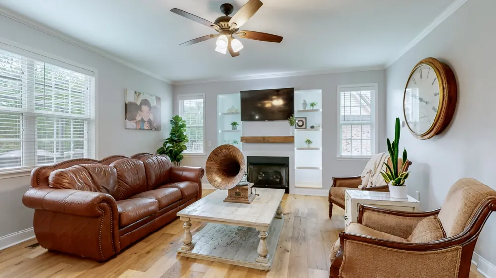 107 TEN OAKS DRIVE Lebanon, TN 37087