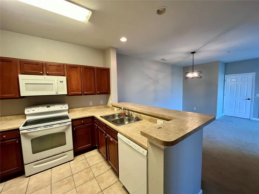 3175 FELTRIM PLACE #302 Kissimmee, FL 34747