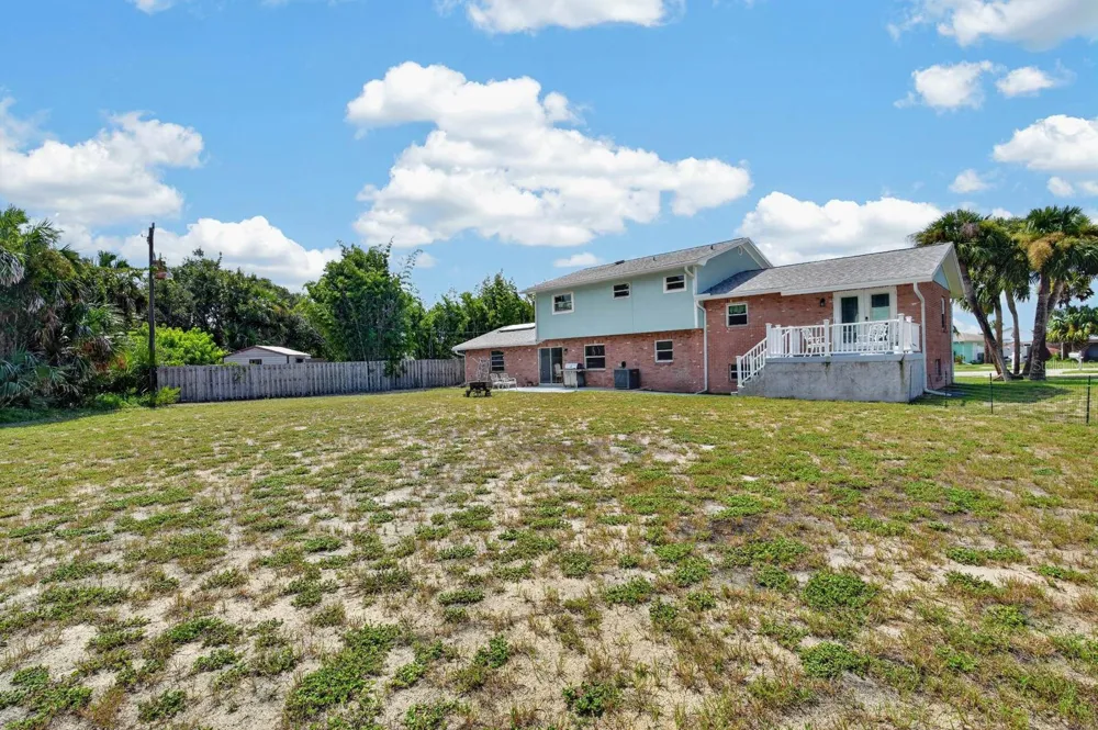 10 TIPPERARY LANE Ormond Beach, FL 32176