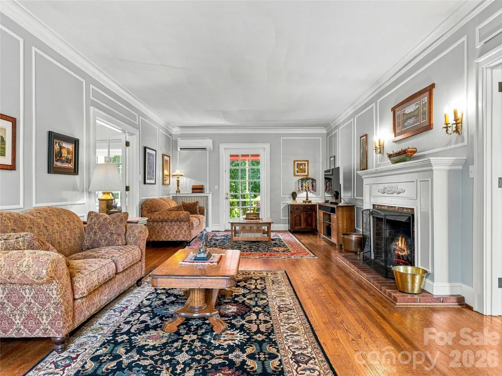 14 Griffing Boulevard Asheville, NC 28804