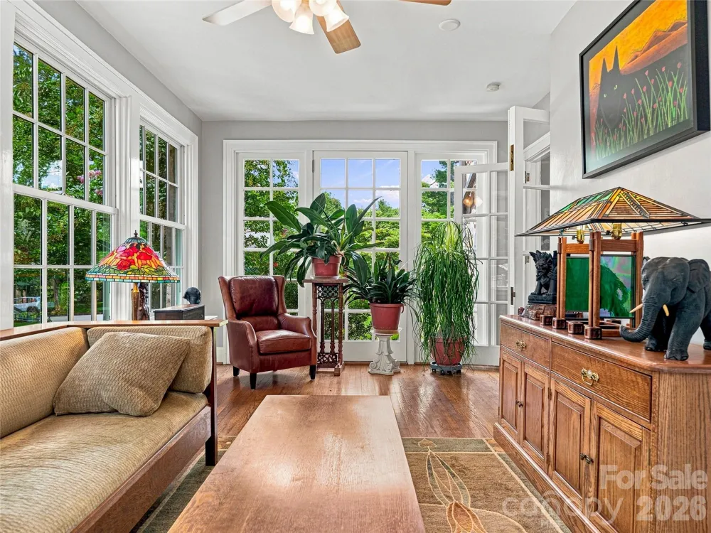 14 Griffing Boulevard Asheville, NC 28804