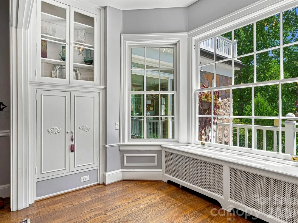 14 Griffing Boulevard Asheville, NC 28804