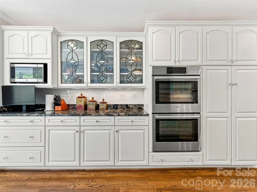 14 Griffing Boulevard Asheville, NC 28804