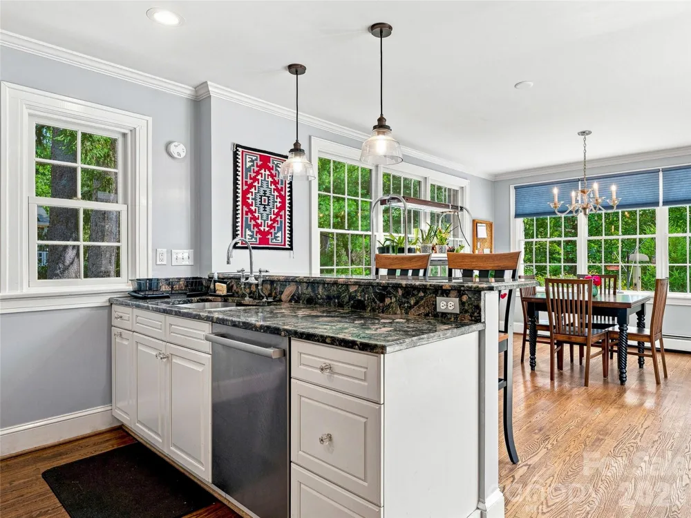 14 Griffing Boulevard Asheville, NC 28804