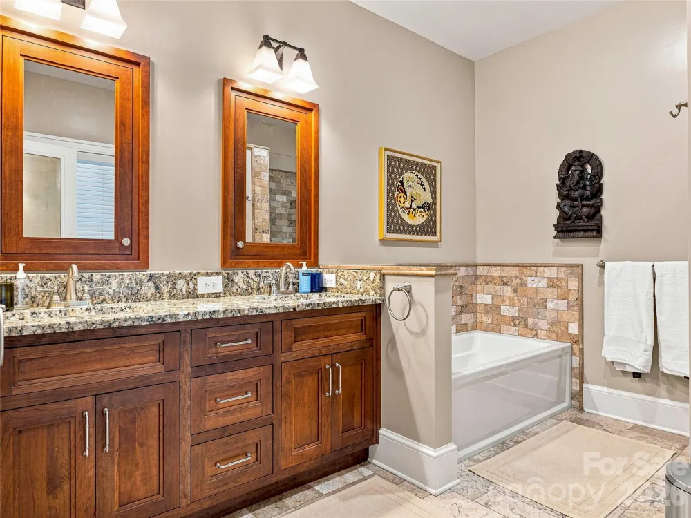 14 Griffing Boulevard Asheville, NC 28804