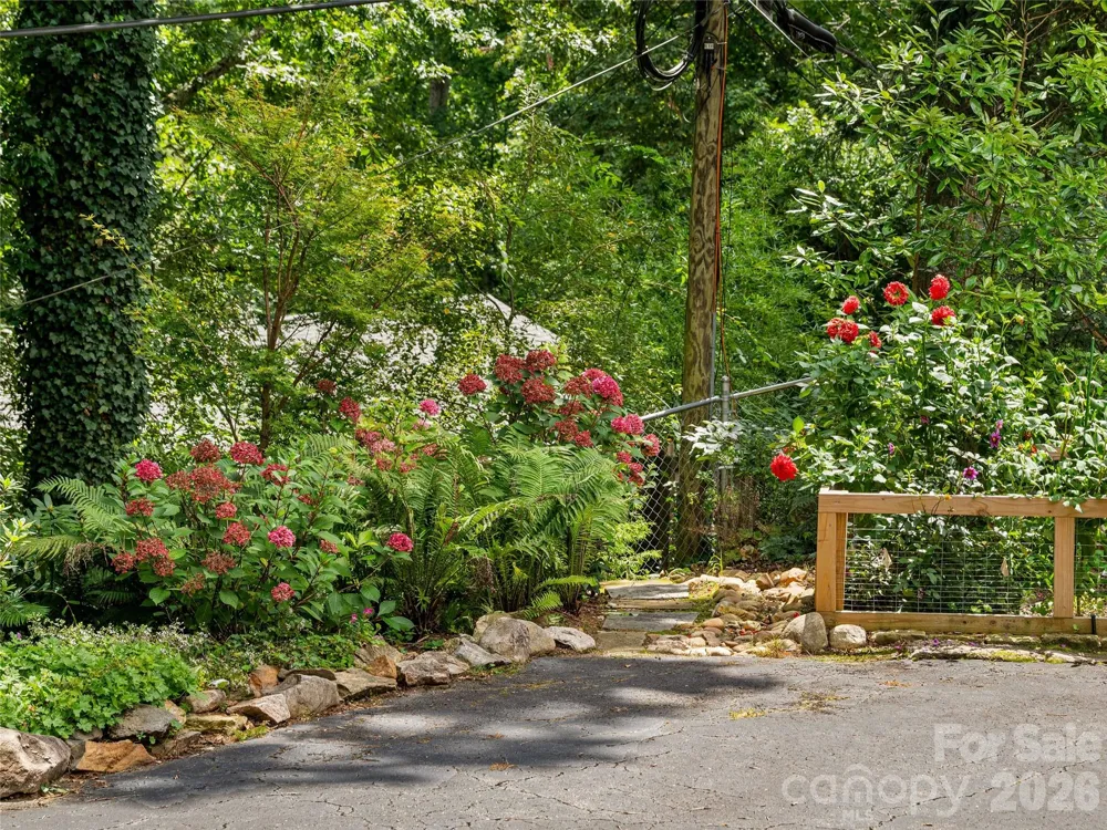 14 Griffing Boulevard Asheville, NC 28804