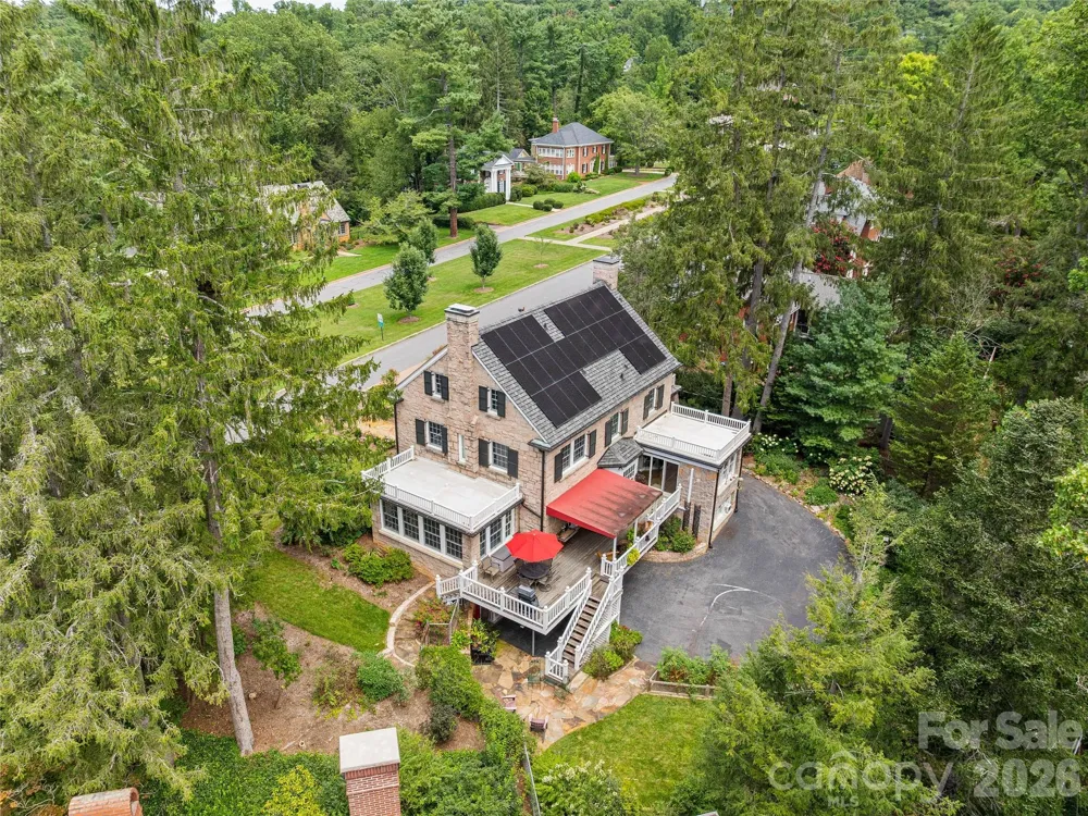 14 Griffing Boulevard Asheville, NC 28804