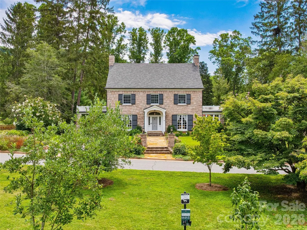 14 Griffing Boulevard Asheville, NC 28804