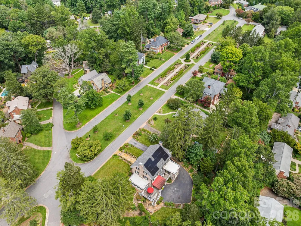 14 Griffing Boulevard Asheville, NC 28804