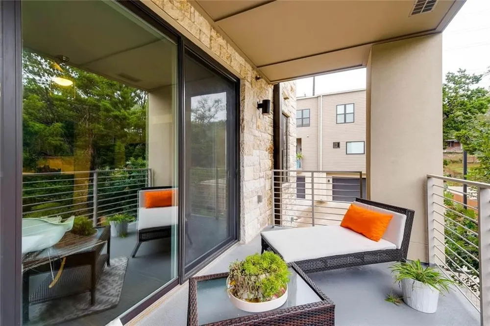 2804 Treble Lane #921 Austin, TX 78704