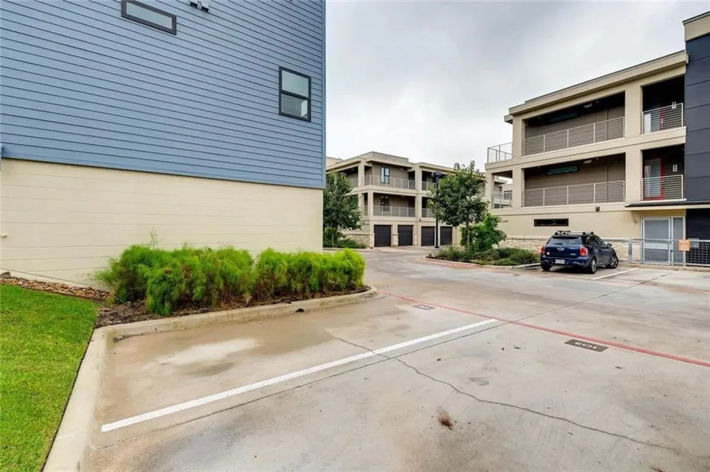 2804 Treble Lane #921 Austin, TX 78704
