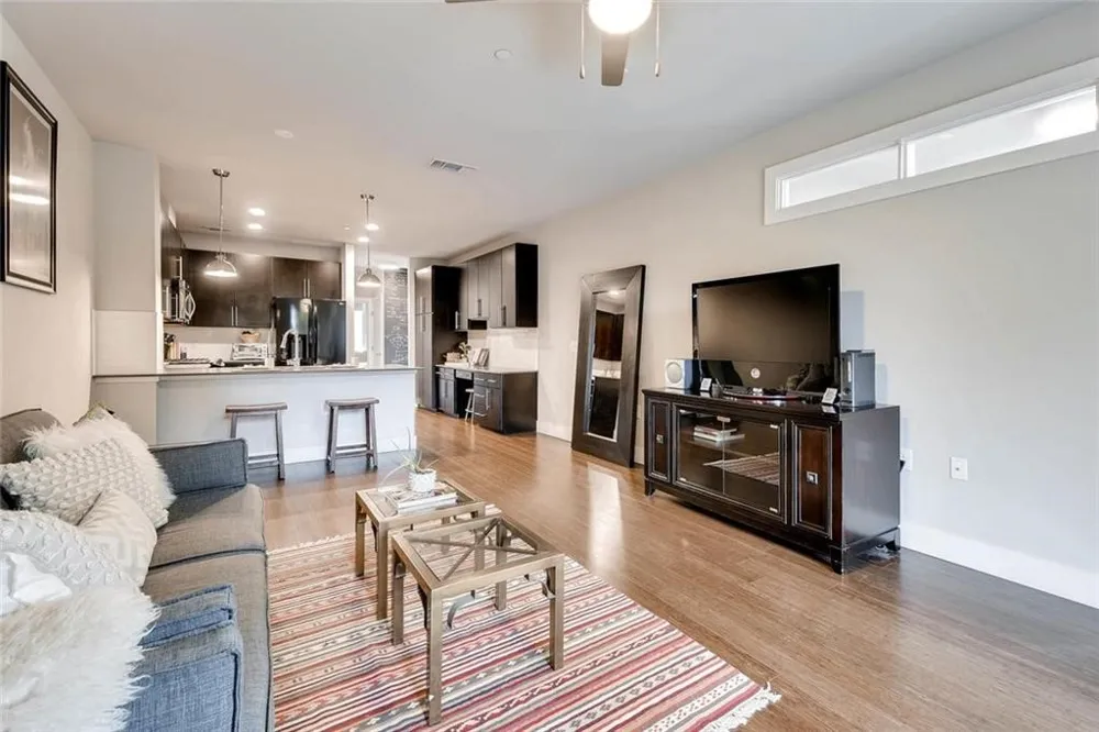 2804 Treble Lane #921 Austin, TX 78704