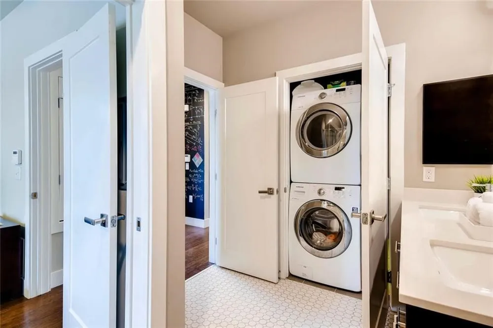2804 Treble Lane #921 Austin, TX 78704