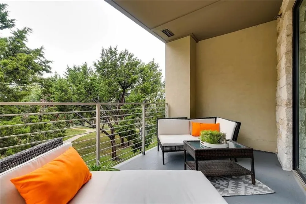 2804 Treble Lane #921 Austin, TX 78704