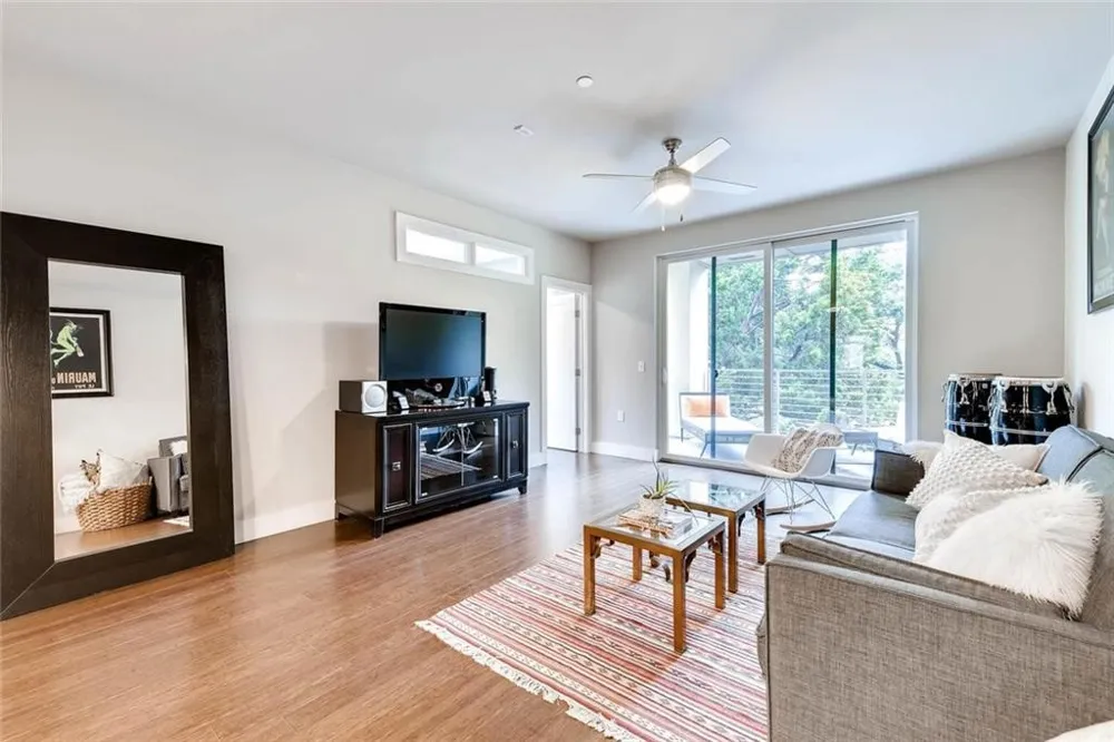 2804 Treble Lane #921 Austin, TX 78704