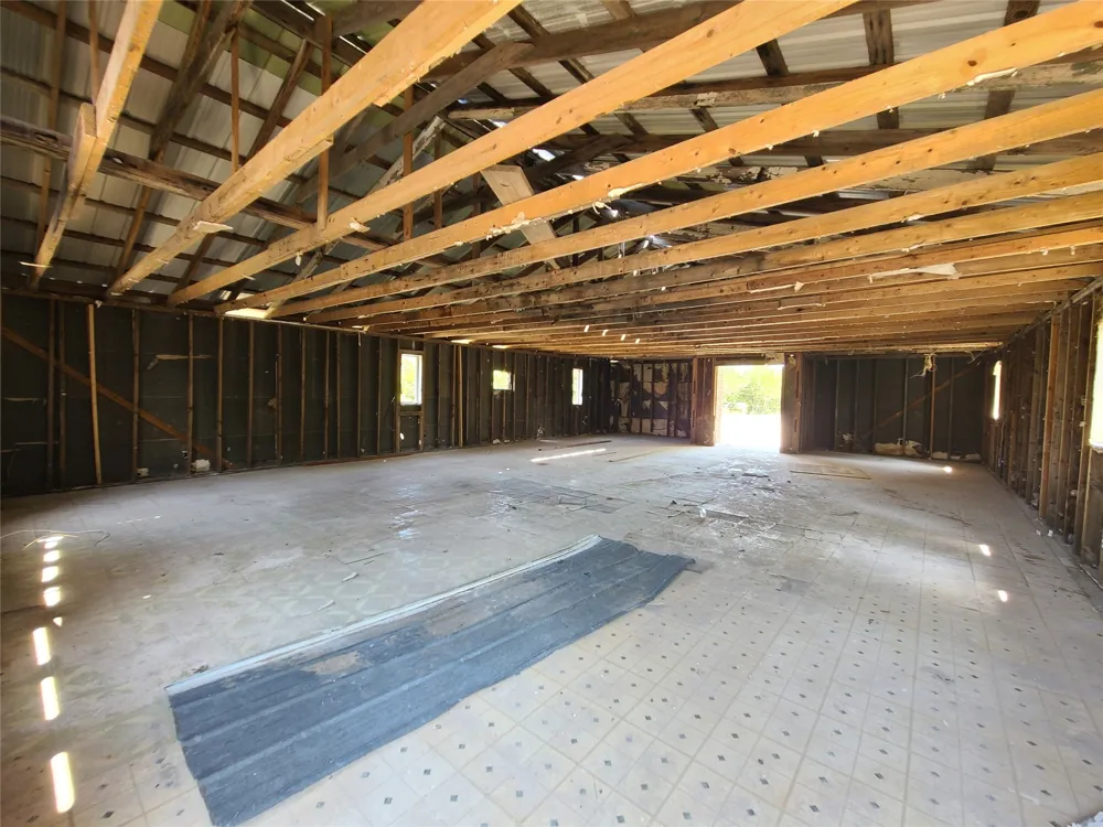 1264 RedMoore Road Whitewright, TX 75491