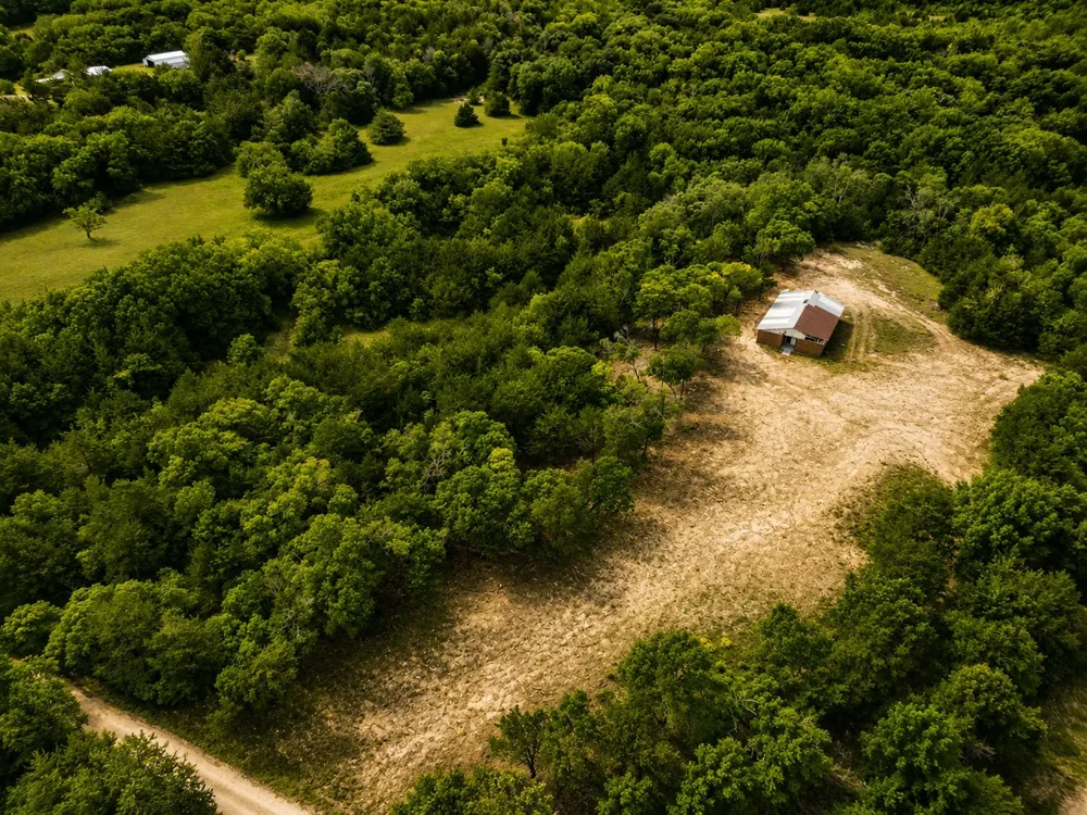 1264 RedMoore Road Whitewright, TX 75491
