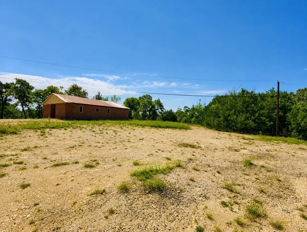 1264 RedMoore Road Whitewright, TX 75491