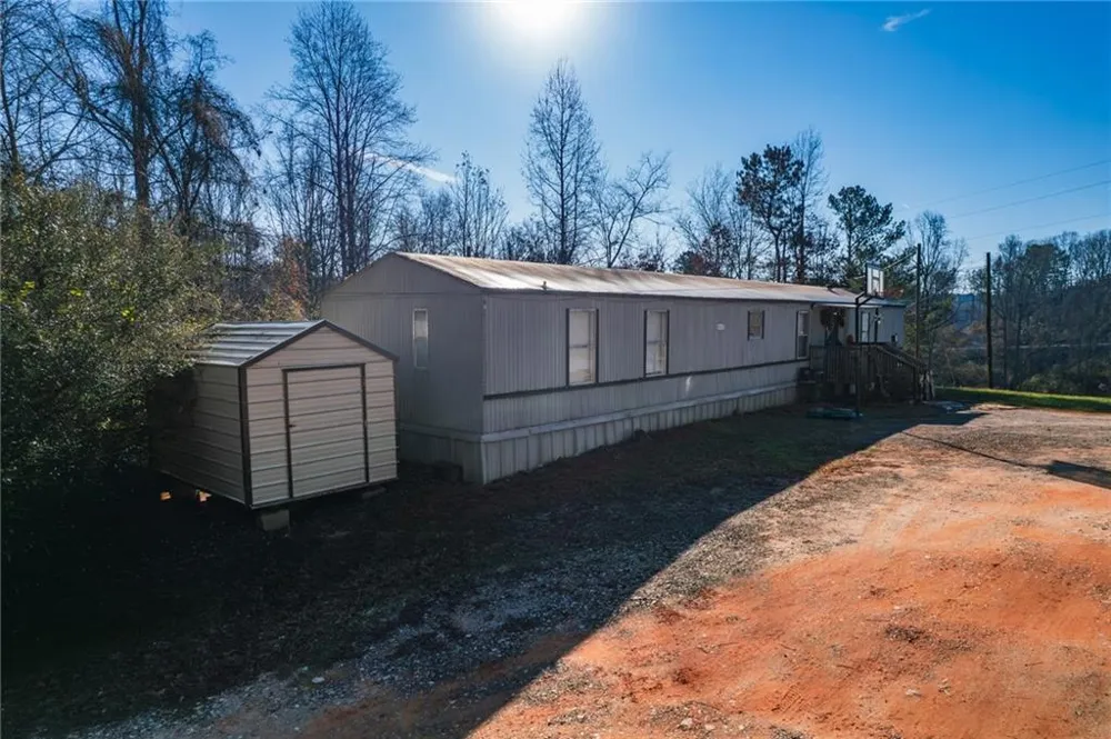 242 Eaton Road Jasper, GA 30143