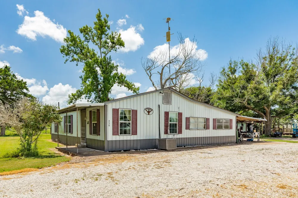 438 County Road 164 Cedar Lane, TX 77414