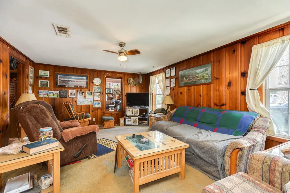 438 County Road 164 Cedar Lane, TX 77414