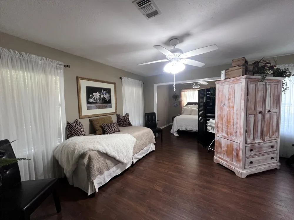 120 W Stockbridge Street Eagle Lake, TX 77434