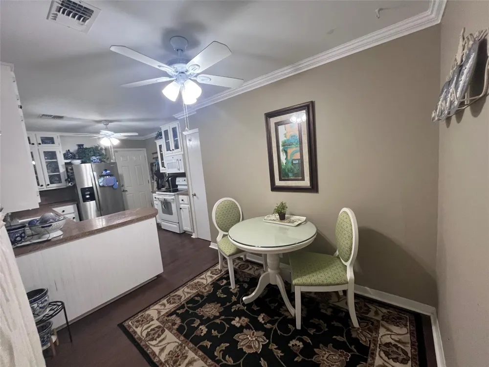 120 W Stockbridge Street Eagle Lake, TX 77434