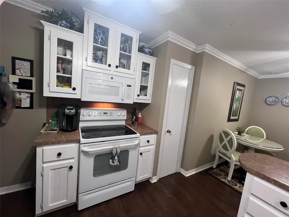120 W Stockbridge Street Eagle Lake, TX 77434