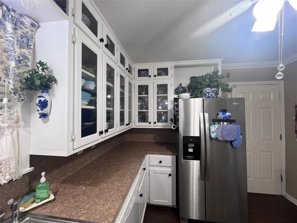 120 W Stockbridge Street Eagle Lake, TX 77434