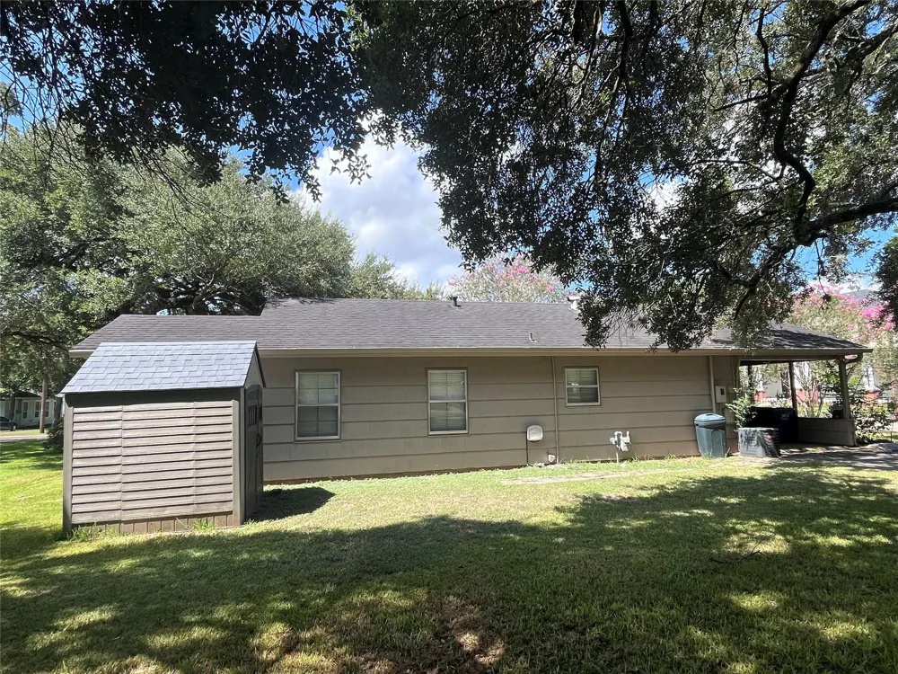 120 W Stockbridge Street Eagle Lake, TX 77434