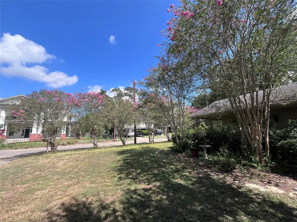 120 W Stockbridge Street Eagle Lake, TX 77434