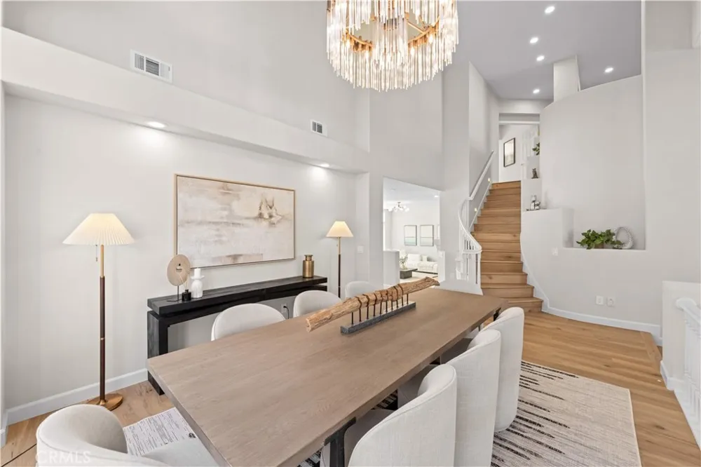 5776 Parkcrest Dr La Verne, CA 91750