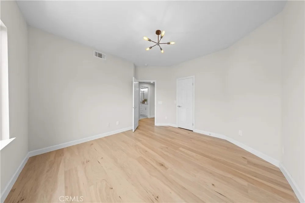 5776 Parkcrest Dr La Verne, CA 91750