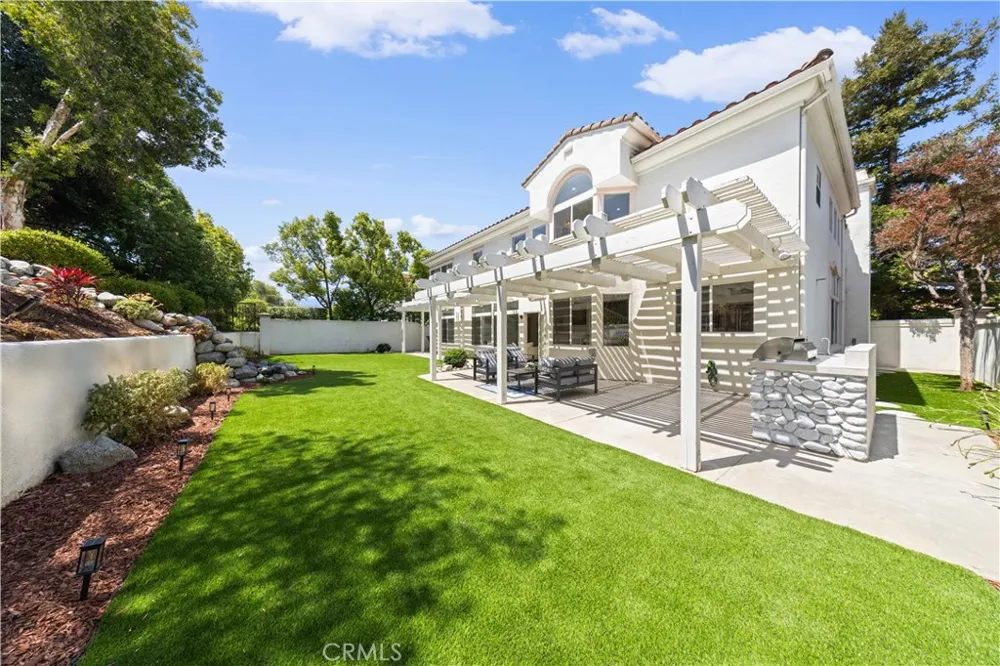 5776 Parkcrest Dr La Verne, CA 91750