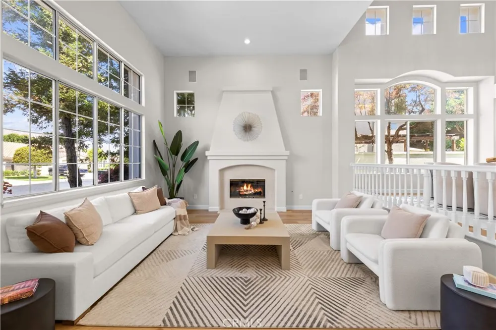 5776 Parkcrest Dr La Verne, CA 91750