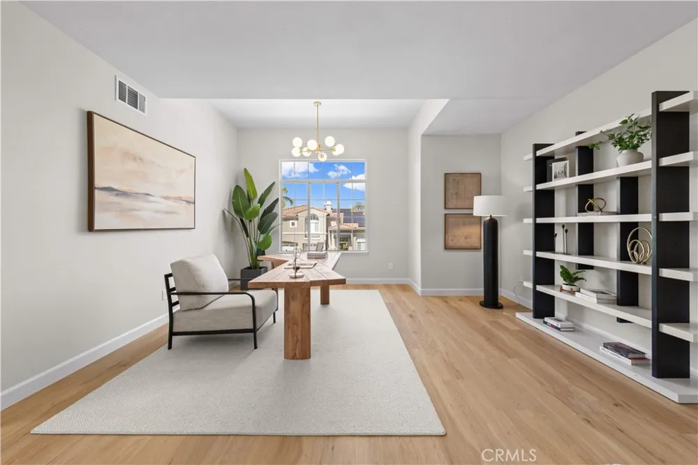 5776 Parkcrest Dr La Verne, CA 91750