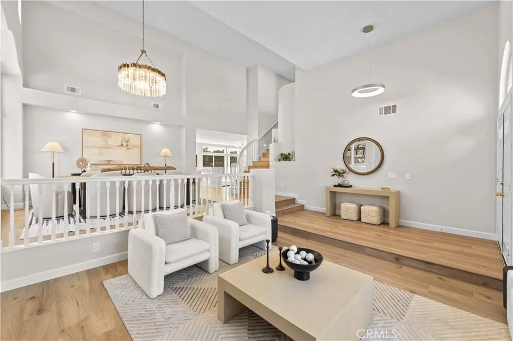 5776 Parkcrest Dr La Verne, CA 91750