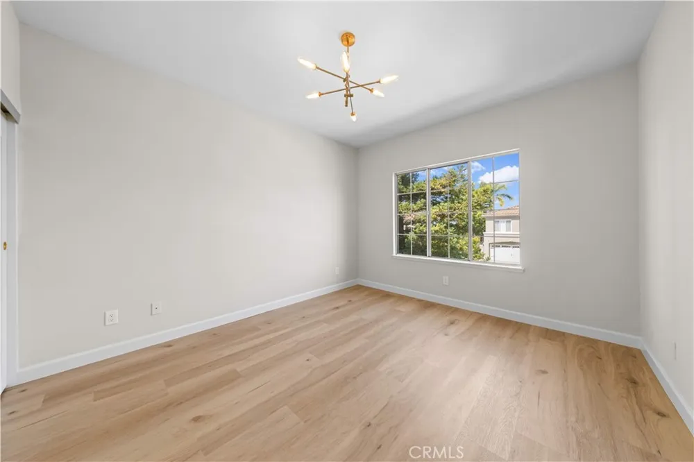 5776 Parkcrest Dr La Verne, CA 91750