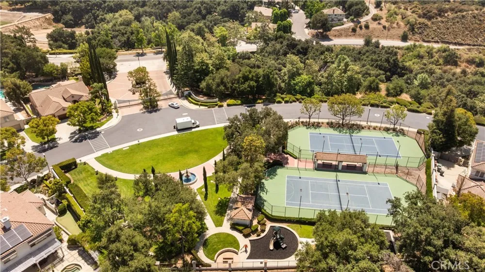 5776 Parkcrest Dr La Verne, CA 91750