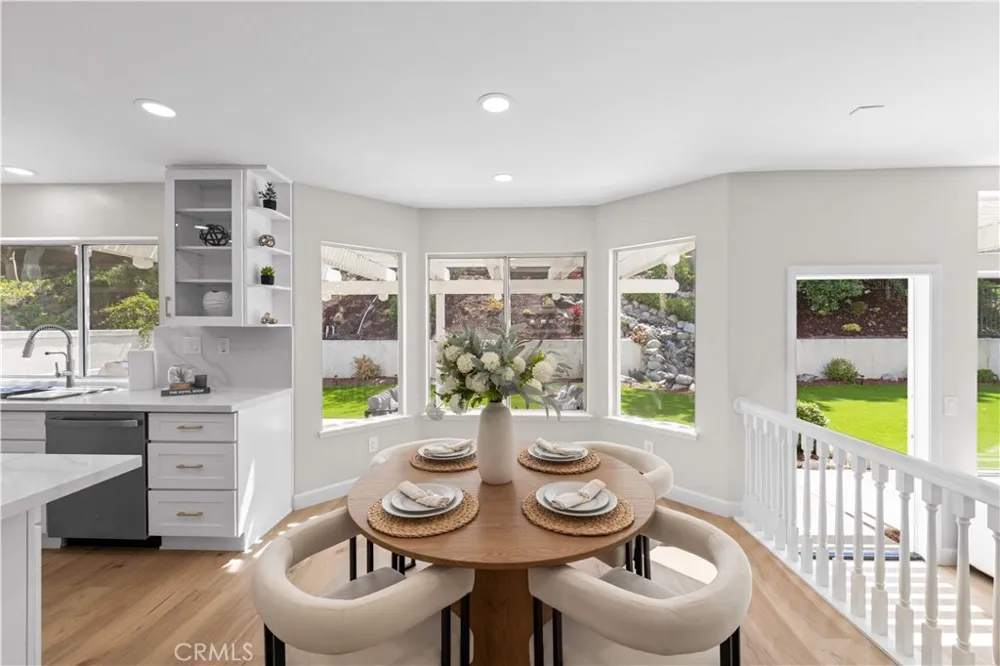 5776 Parkcrest Dr La Verne, CA 91750