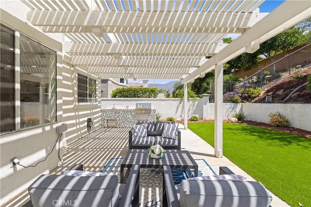 5776 Parkcrest Dr La Verne, CA 91750