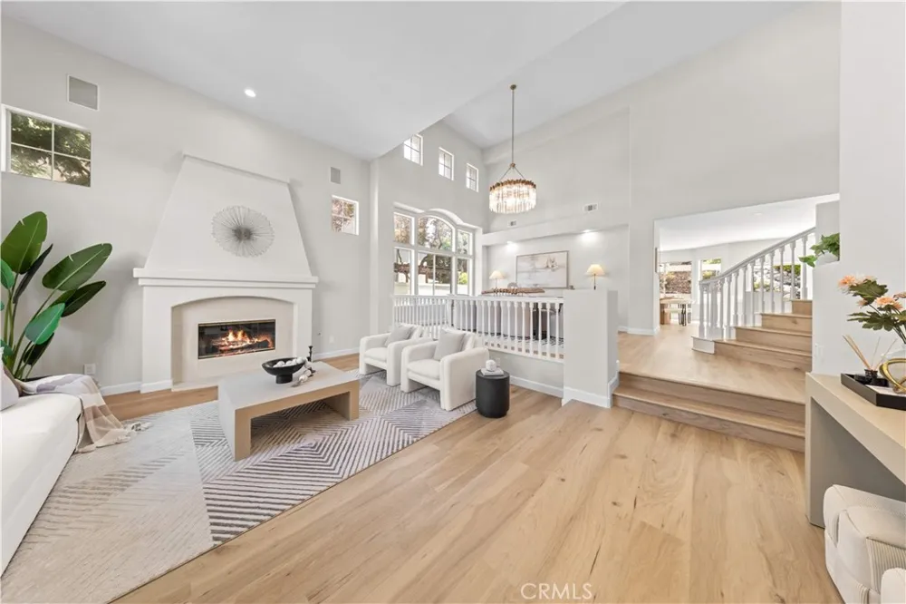 5776 Parkcrest Dr La Verne, CA 91750
