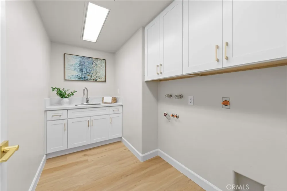 5776 Parkcrest Dr La Verne, CA 91750