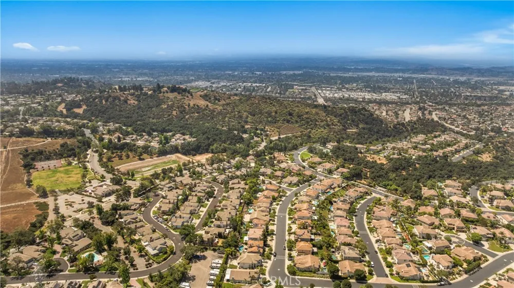 5776 Parkcrest Dr La Verne, CA 91750