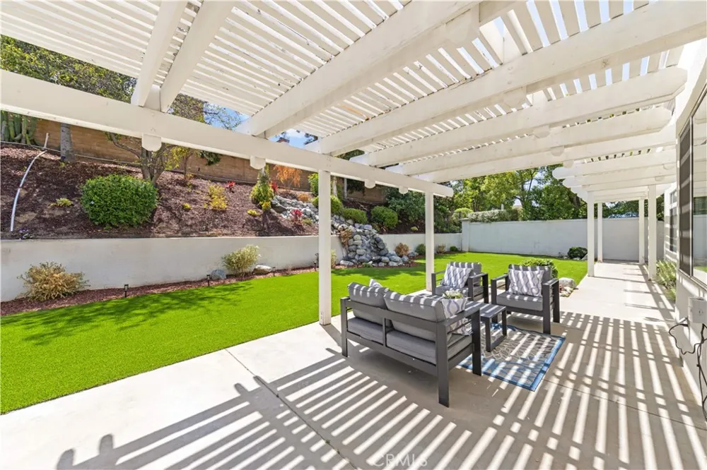 5776 Parkcrest Dr La Verne, CA 91750